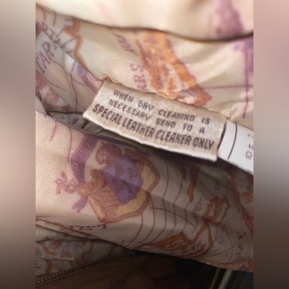 Vintage Bomber Jacket - Picture 5 of 6